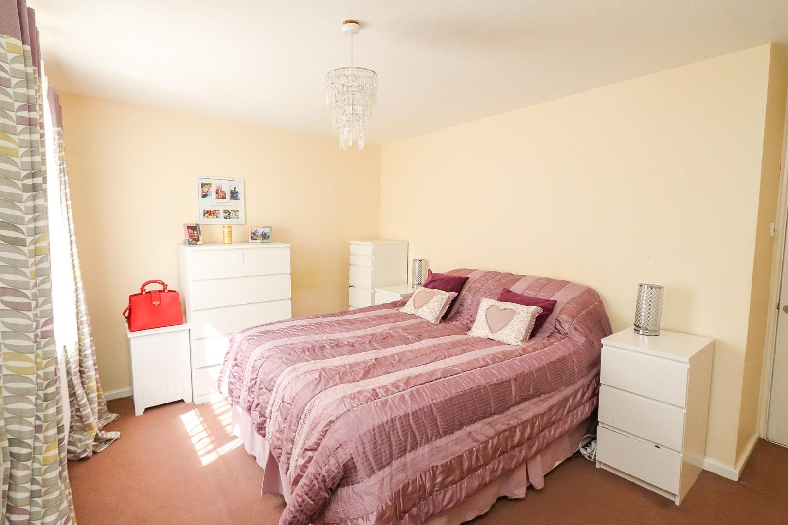 Meadow Way, Leighton Buzzard Quarters Estate Agents